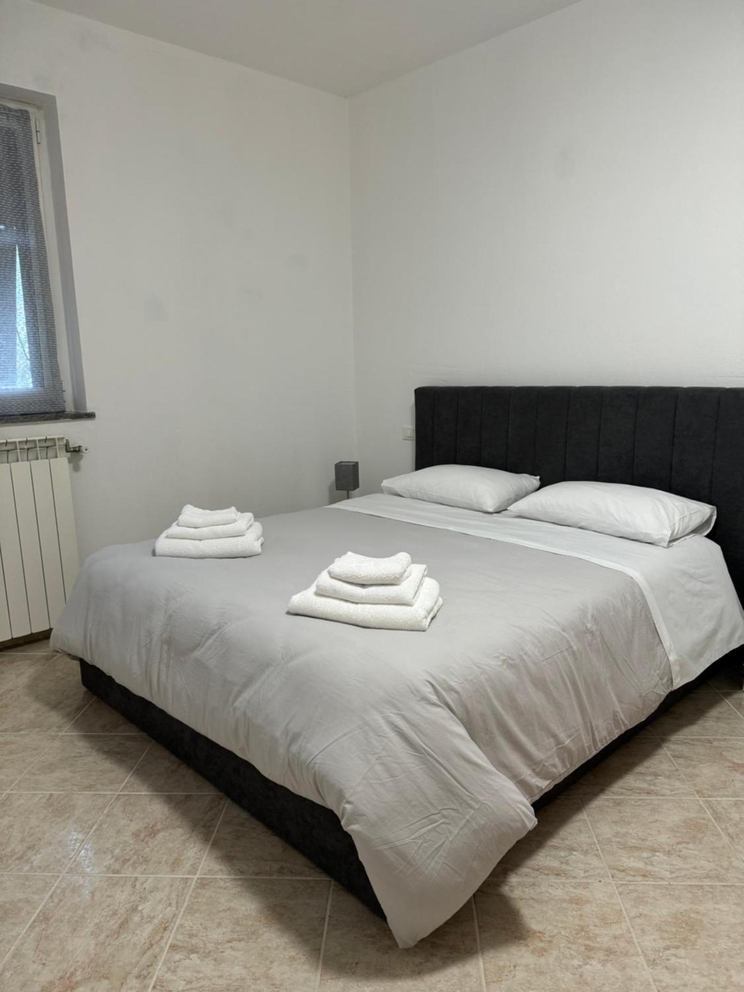 Serravalle Shop&Stay Серравалле-Скривія Екстер'єр фото